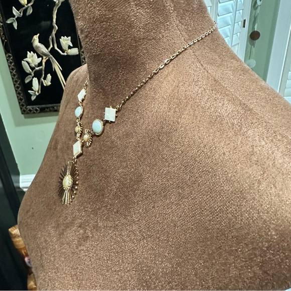 Sunburst Shell & Stone Statement Necklace – Gold Chain, Boho Luxe - Picture 5 of 8